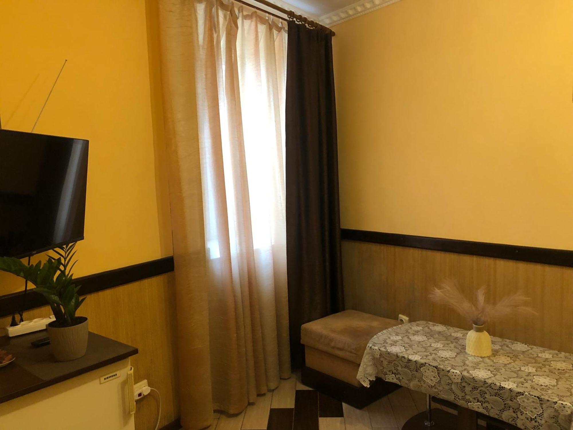 Lviv Center Apartment: Reliable Power in Heart of City Exterior photo